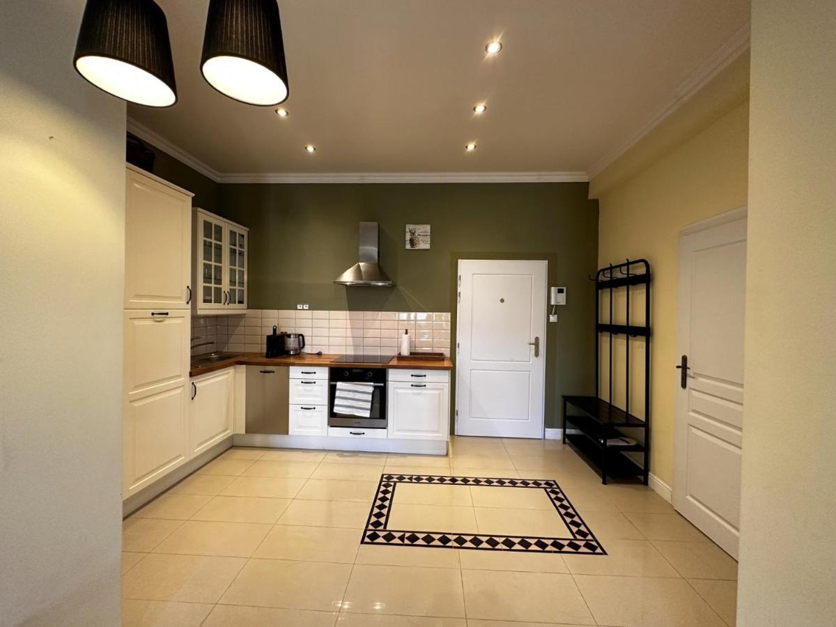 Gorkeho Apartment In City Centre Bratislava Bagian luar foto