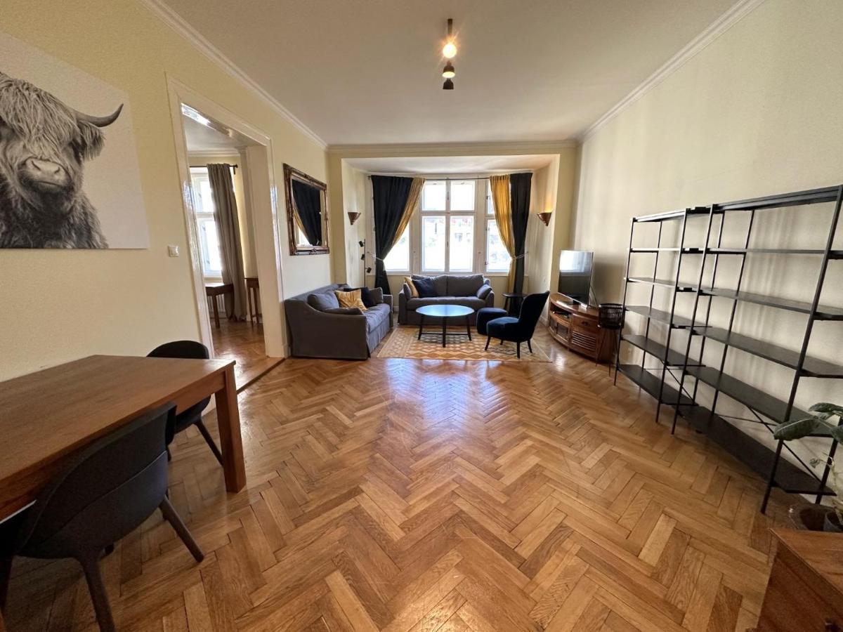 Gorkeho Apartment In City Centre Bratislava Bagian luar foto