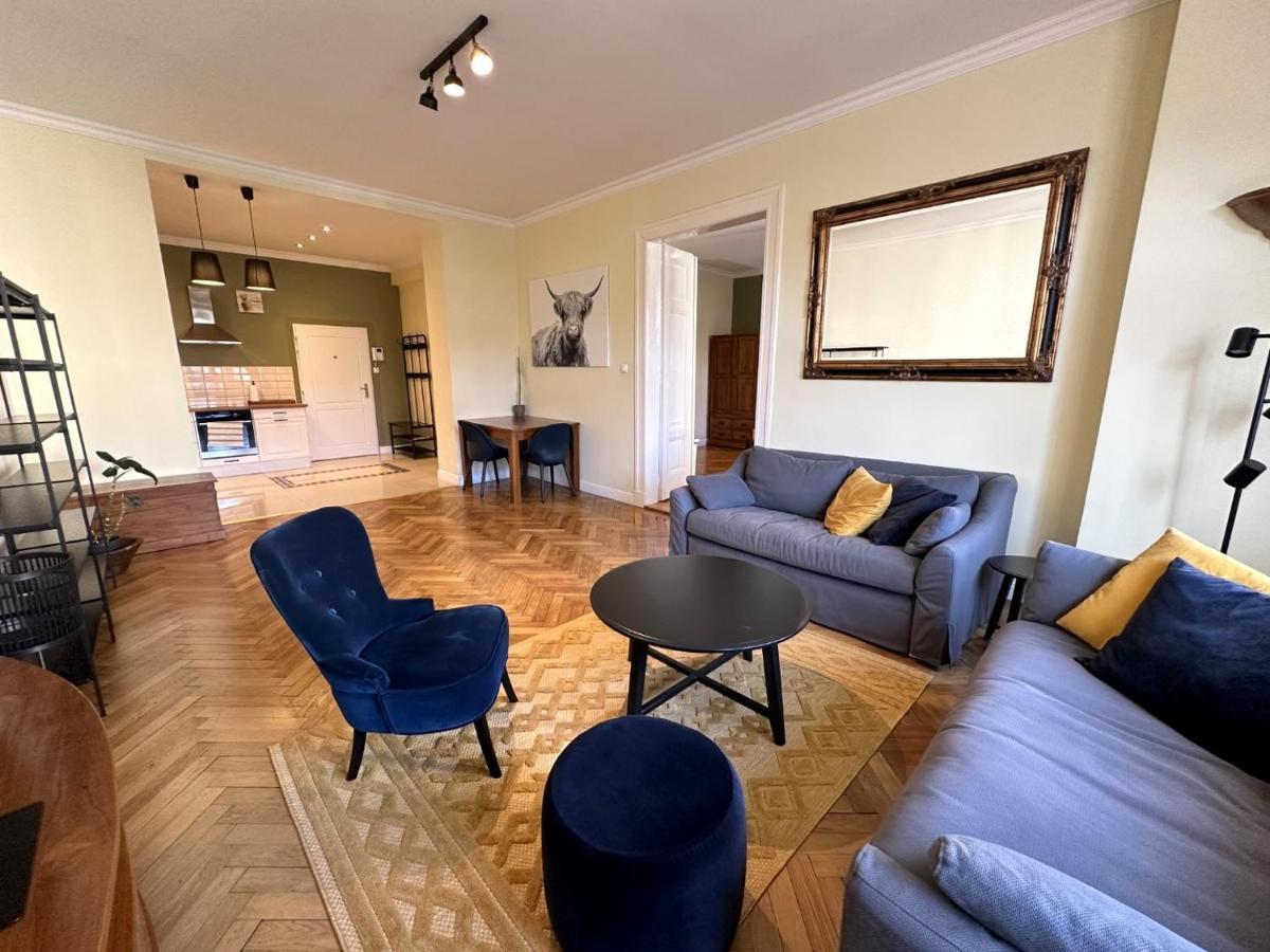 Gorkeho Apartment In City Centre Bratislava Bagian luar foto