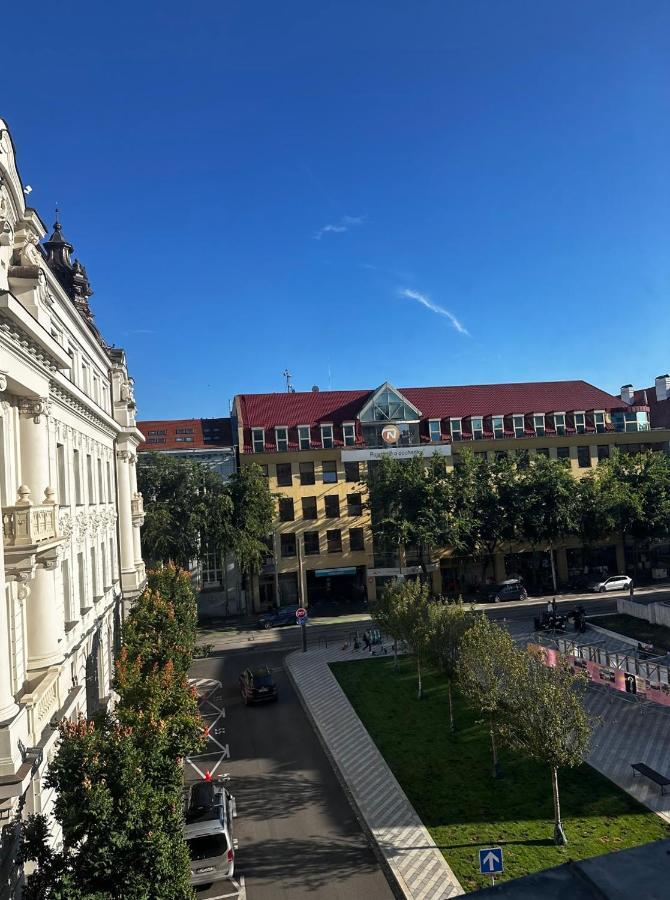 Gorkeho Apartment In City Centre Bratislava Bagian luar foto