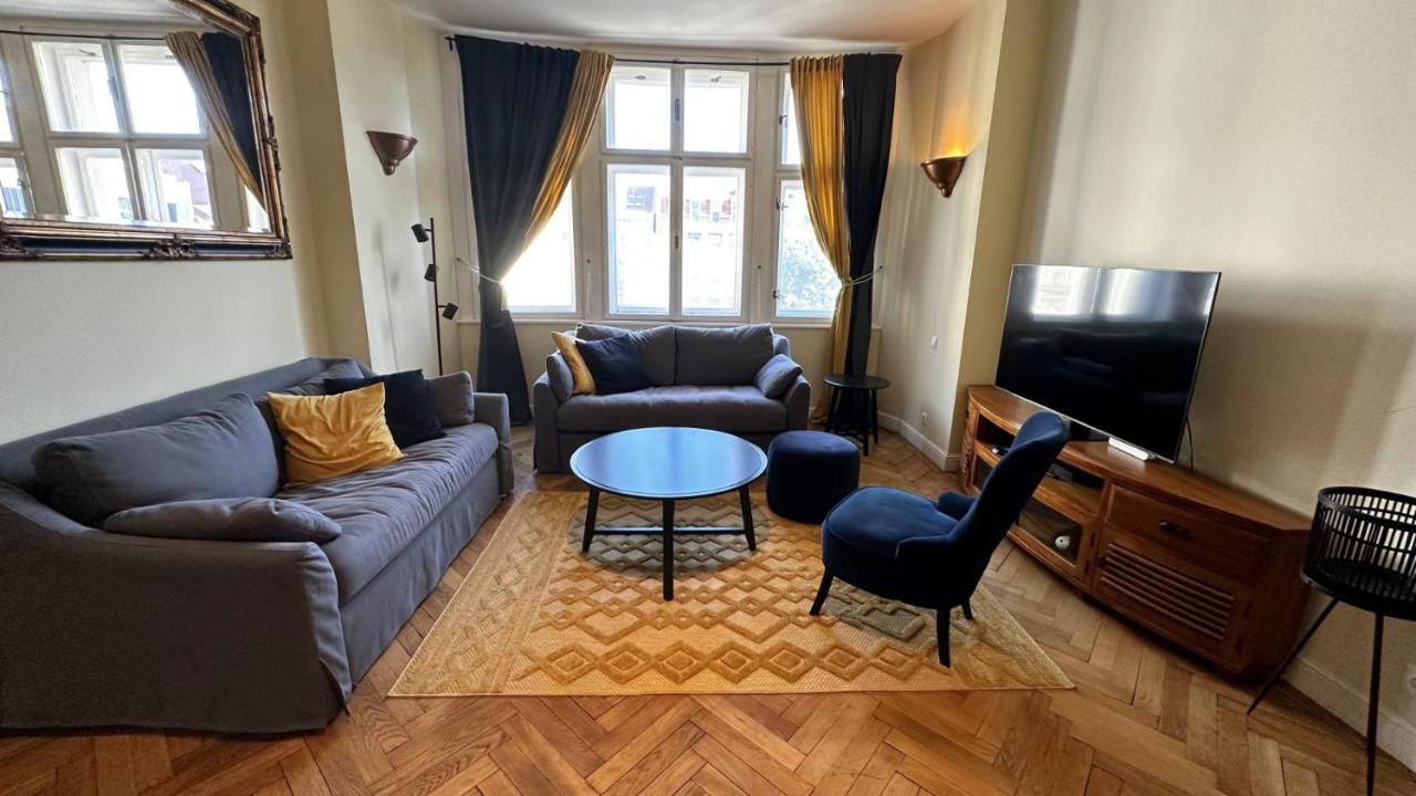 Gorkeho Apartment In City Centre Bratislava Bagian luar foto
